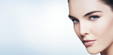 Est&eacute;e Beautiful Skin